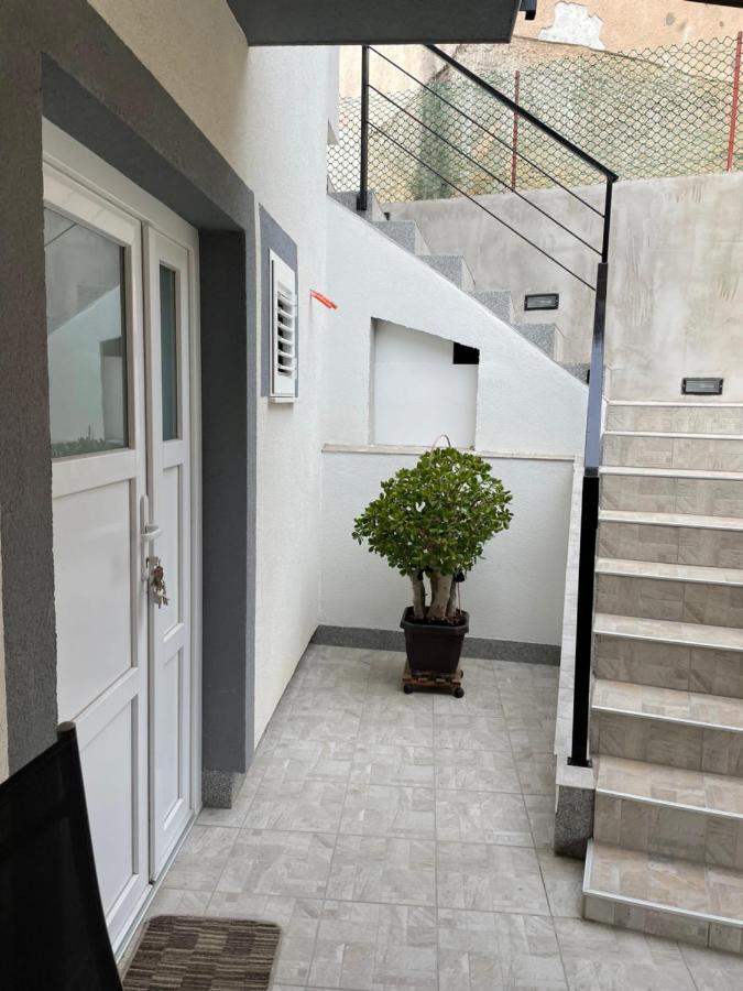 Lora Apartment Skradin Exterior photo