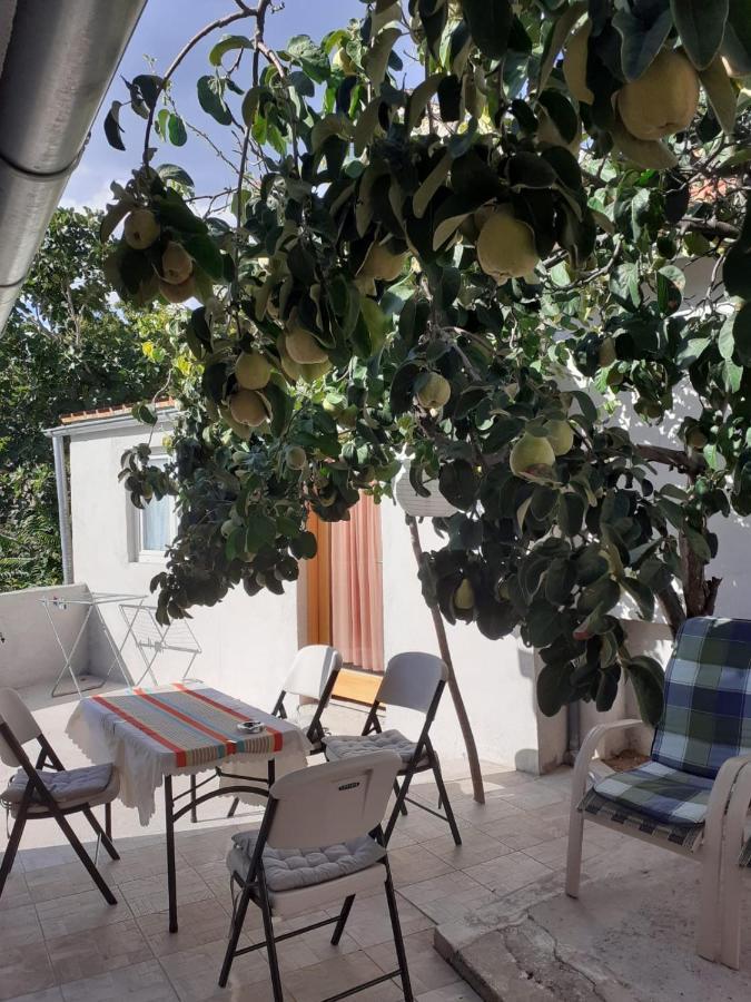 Lora Apartment Skradin Exterior photo