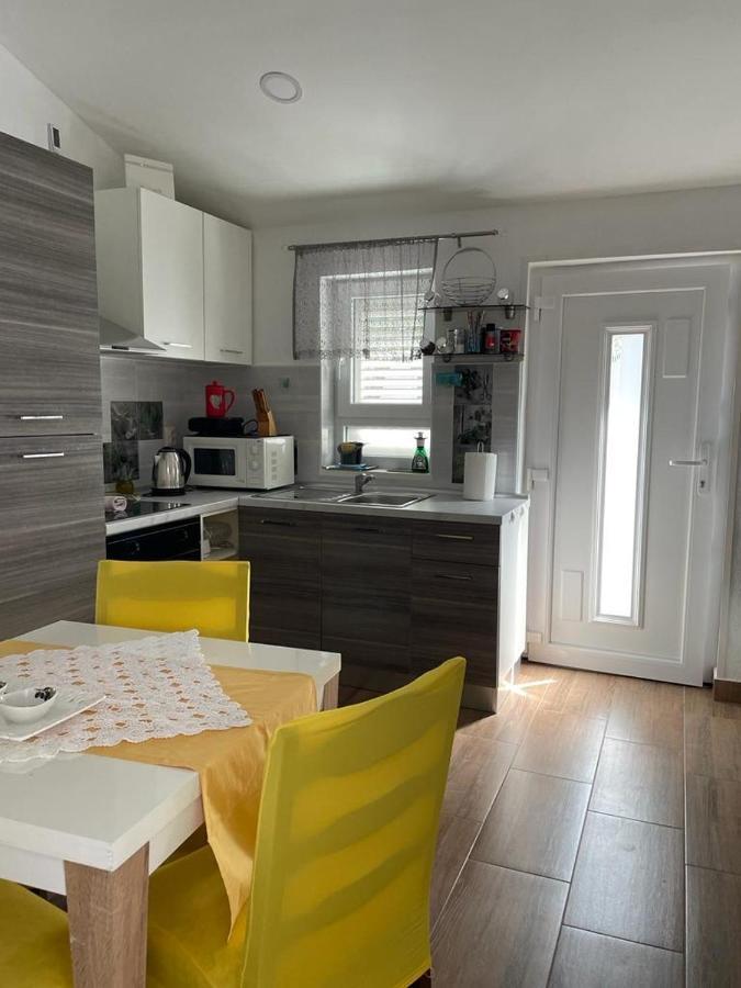 Lora Apartment Skradin Exterior photo