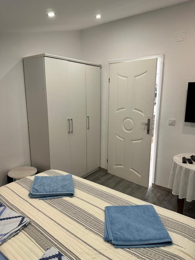 Lora Apartment Skradin Exterior photo