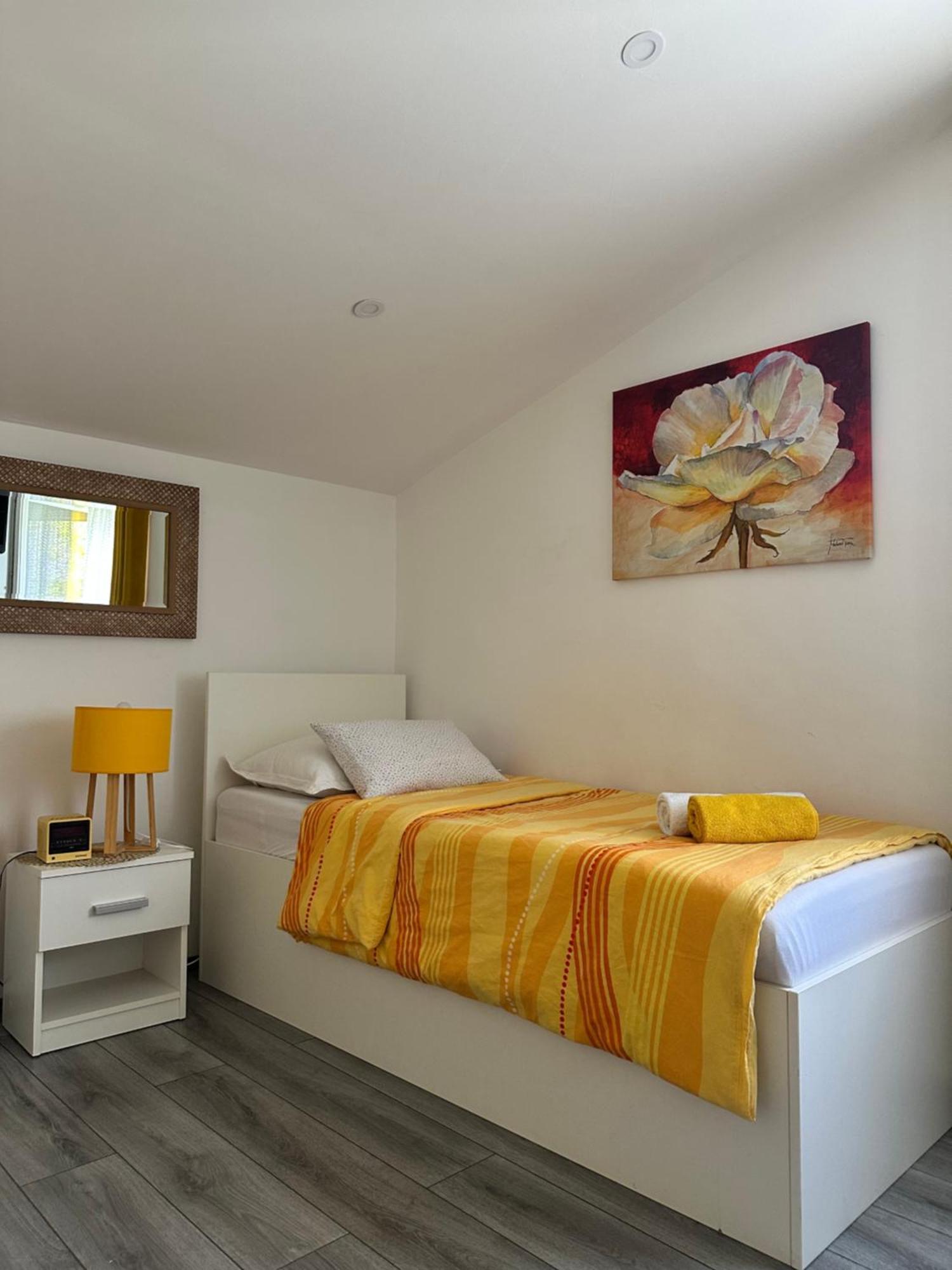 Lora Apartment Skradin Exterior photo